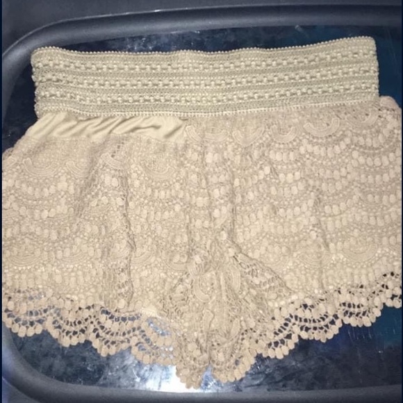 Shorts - Picture 11 of 11